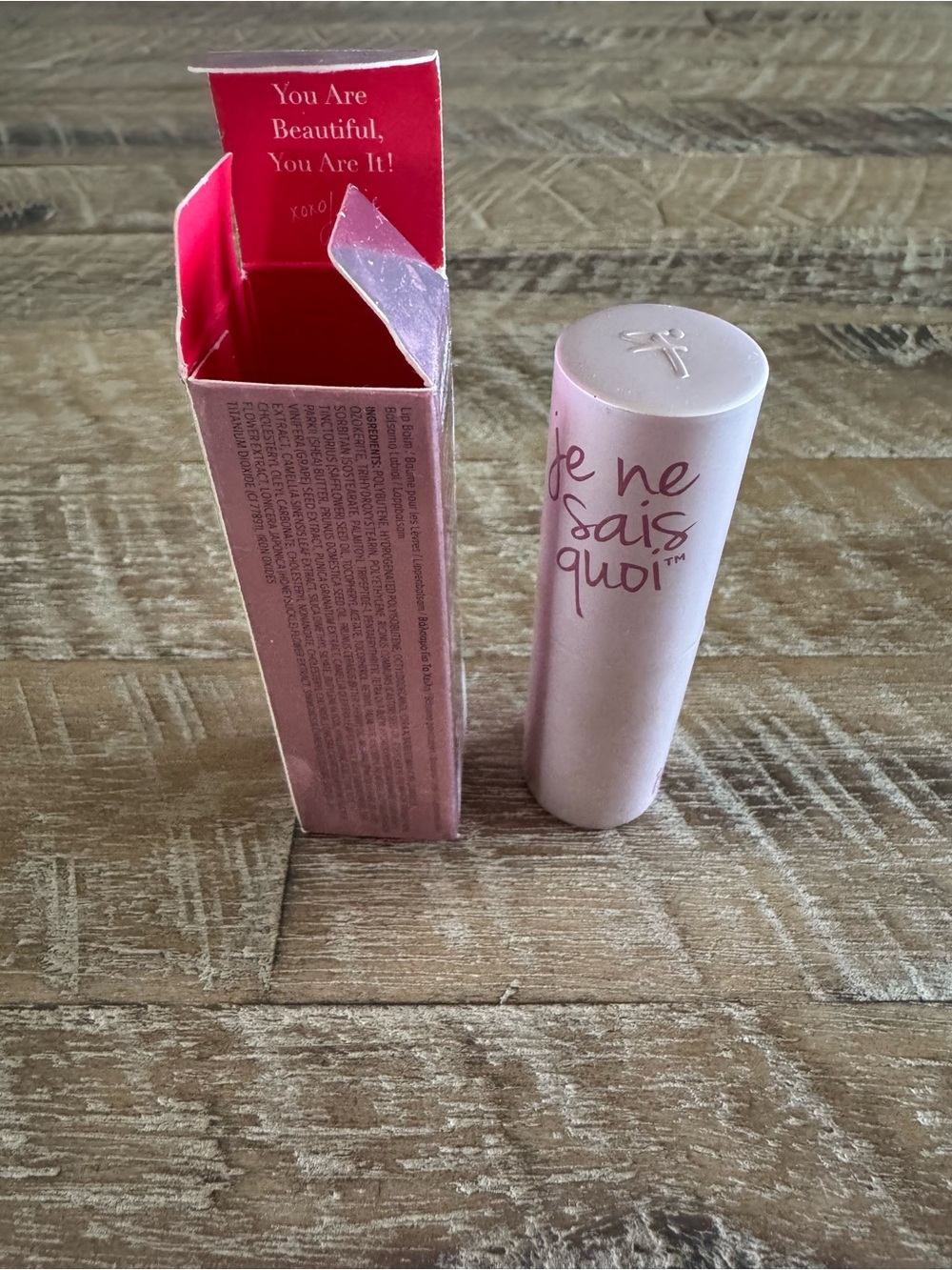 Je Ne Sais Quoi Hydrating Lip Treatment